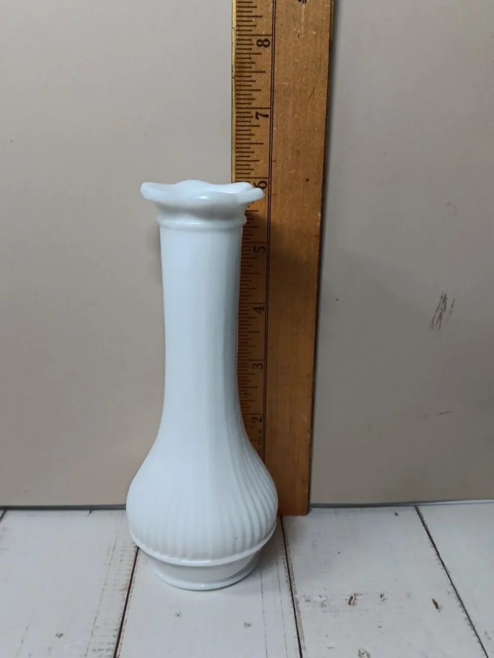 VTG Randall Milk Glass Bud Vase Vertical Ribbed Stripe Texture Scallop Top 6